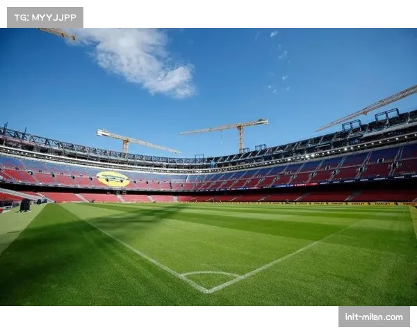 诺坎普球场最后阶段改建完成,将于本月末举办测试赛 诺坎普球场最后阶段改建完成,将于本月末举办测试赛